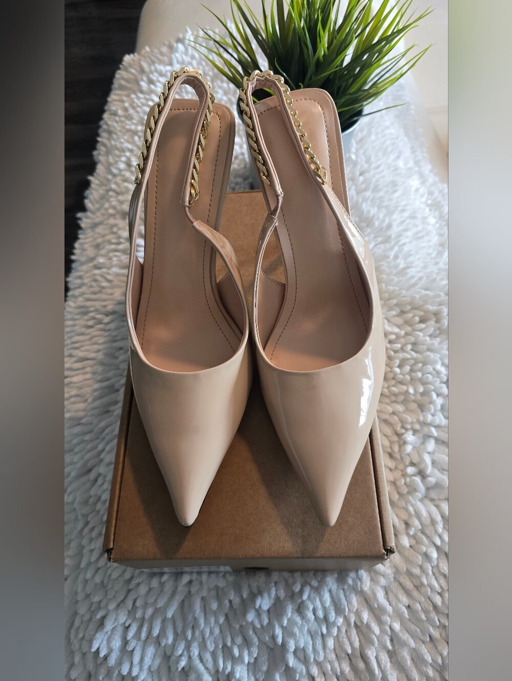 Nude Chain Slingback Heels Size 6.5 Patent Pointed Toe Stiletto Pumps Gold Chain